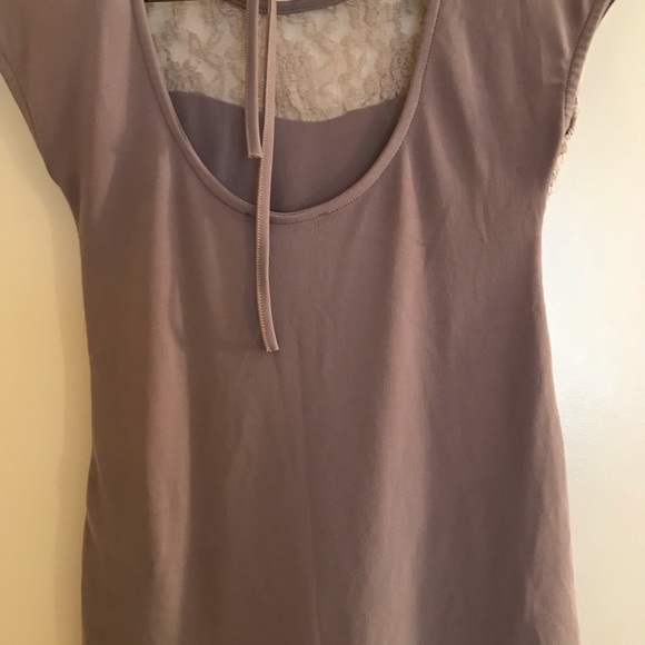 Lace front top with tie back NWOT - Picture 4 of 6